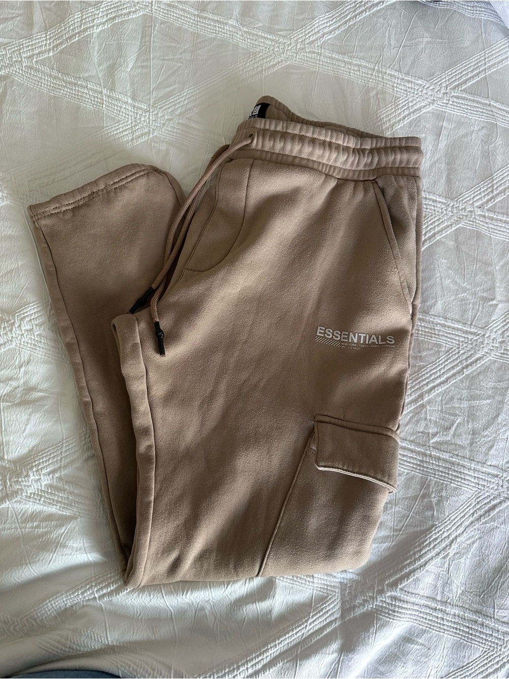 ESSENTIALS Women’s Tan Cargo Sweatpants